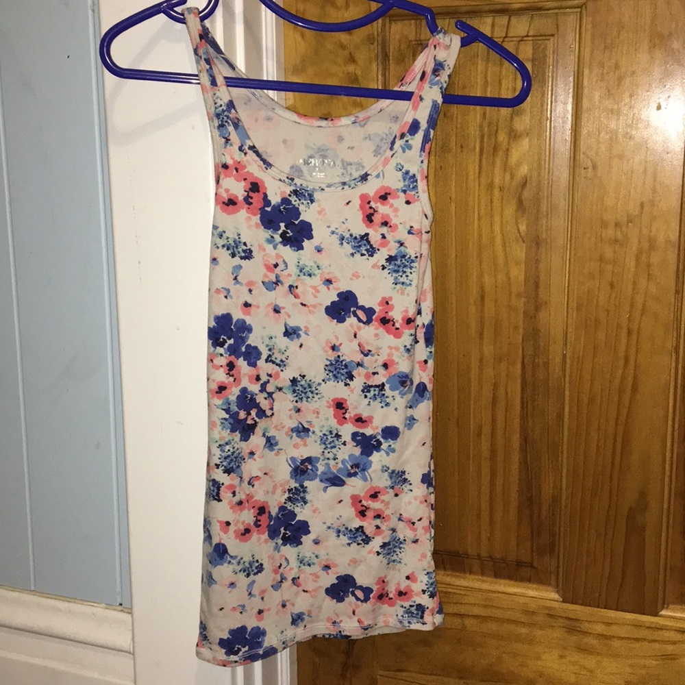 Form fitting Floral tank top